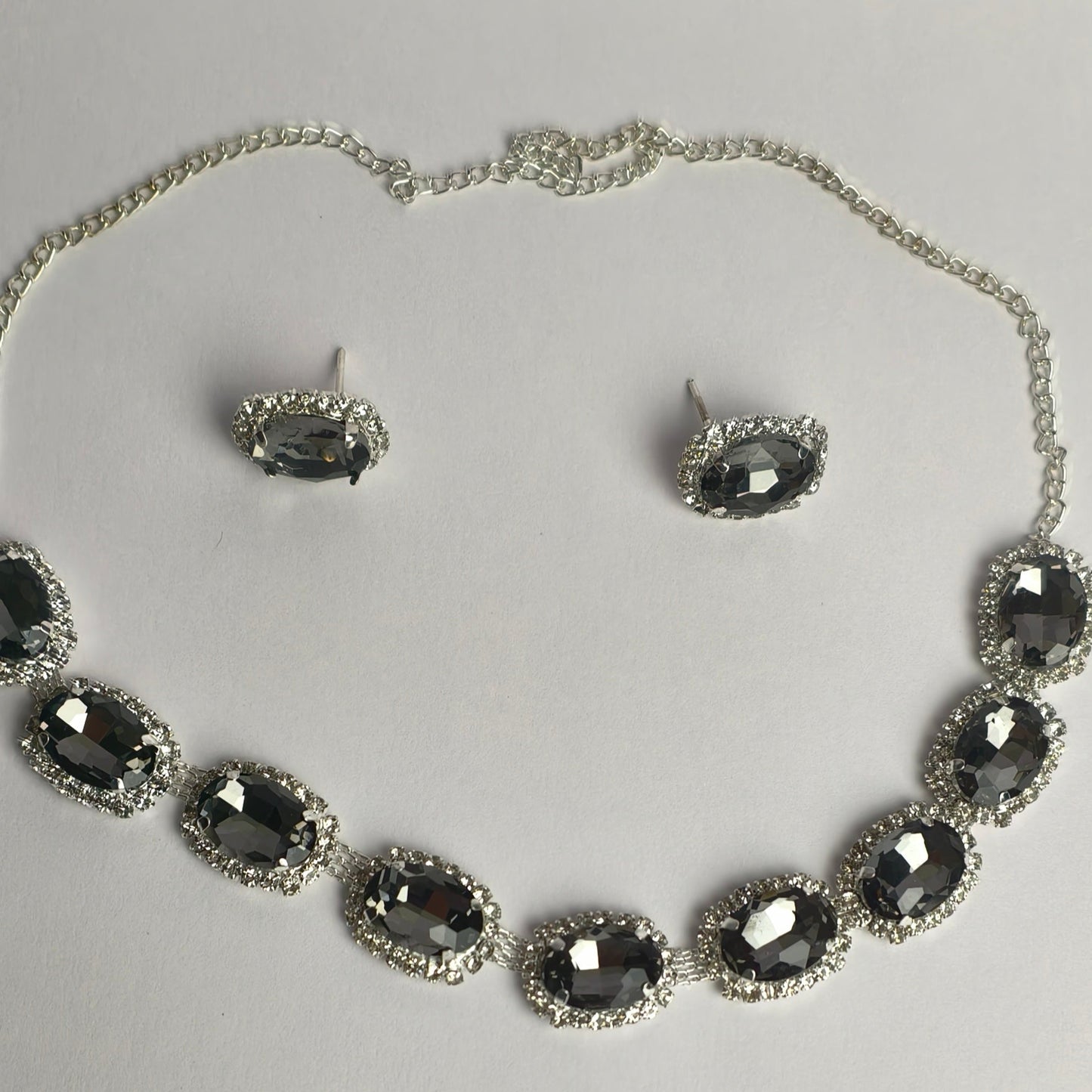 Elegant Oval-Cut Gemstone Necklace Earring Set