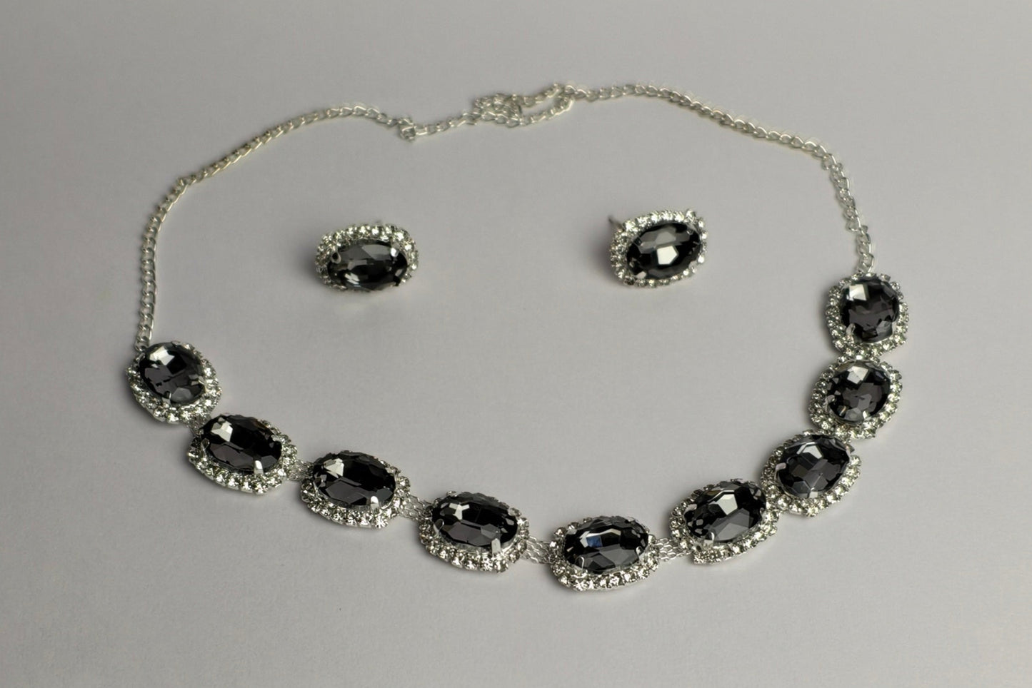 Elegant Oval-Cut Gemstone Necklace Earring Set